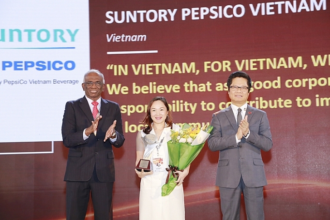 Suntory PepsiCo Việt Nam nhận Giải thưởng Nhân sự uy tín châu Á suntory pepsico viet nam nhan giai thuong nhan su uy tin chau a