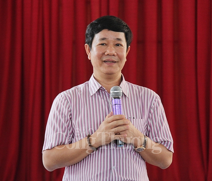 Làm công tác Đảng phải có cái nhìn thực tế, tâm sáng và cách làm quyết liệt! lam cong tac dang phai co cai nhin thuc te tam sang va cach lam quyet liet