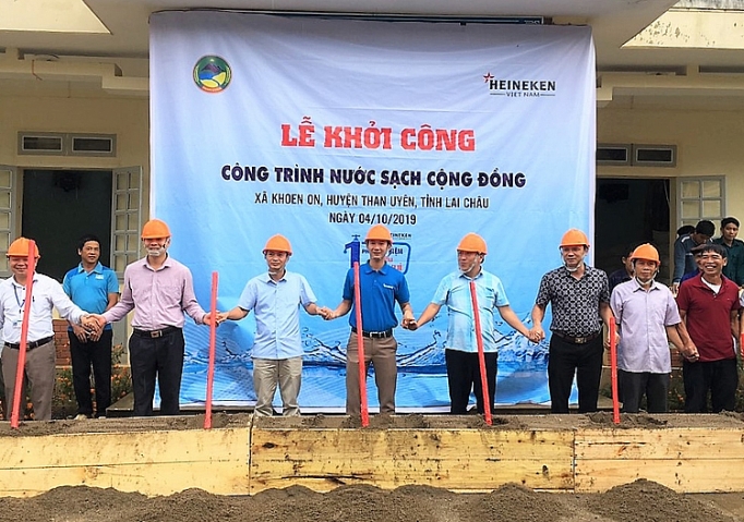 heineken viet nam ho tro cong trinh nuoc cho cong dong tai lai chau