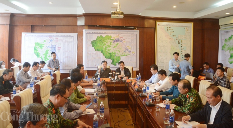 Bộ Công Thương ra công điện khẩn ứng phó với bão số 9 - MOLAVE Bộ Công Thương ra công điện khẩn ứng phó với bão số 9 MOLAVE