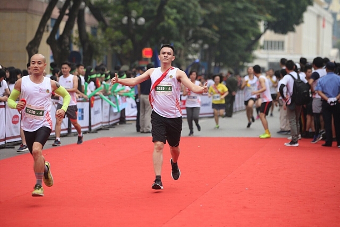 giai chay tiep suc vietnam kizuna ekiden 2018