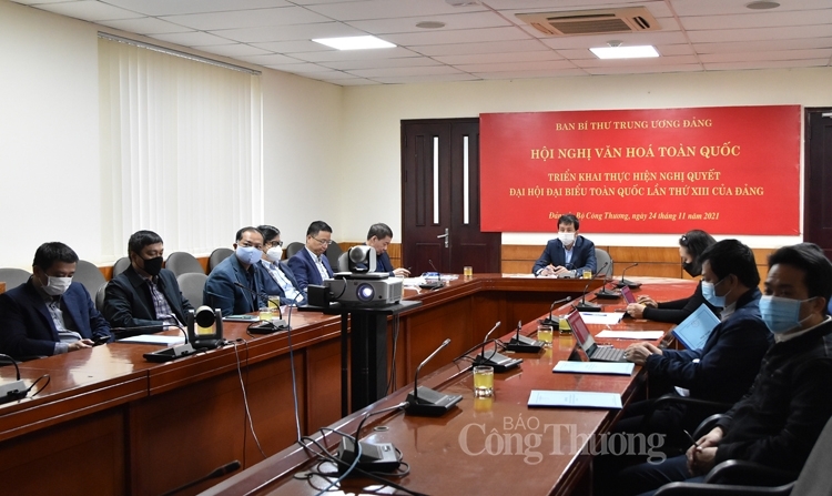 Chấn hưng và xây dựng nền văn hoá Việt Nam tiên tiến, đậm đà bản sắc dân tộc Chấn hưng và xây dựng nền văn hoá Việt Nam tiên tiến, đậm đà bản sắc dân tộc