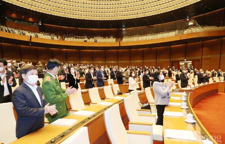 Xây dựng, chỉnh đốn Đảng để làm cho Đảng ta ngày càng mạnh hơn Xây dựng, chỉnh đốn Đảng để làm cho Đảng ta ngày càng mạnh hơn