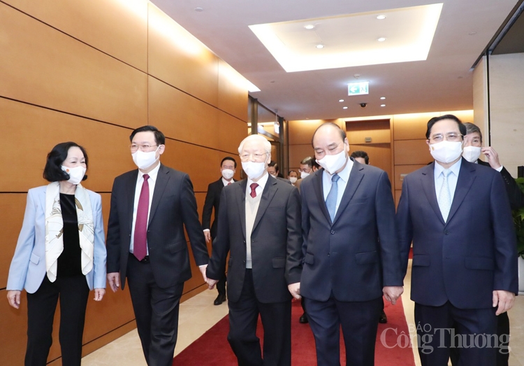 Xây dựng, chỉnh đốn Đảng để làm cho Đảng ta ngày càng mạnh hơn Xây dựng, chỉnh đốn Đảng để làm cho Đảng ta ngày càng mạnh hơn