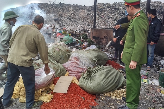bac giang tieu huy hon 850 kg duoc lieu nhap lau
