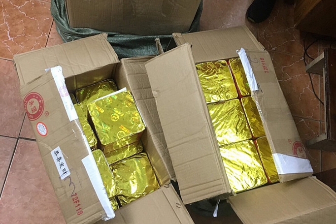 bac giang thu giu tren 62kg phao no trong cua hang kinh doanh quan ao