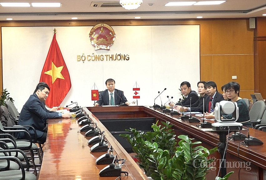 Việt Nam - Canada Việt Nam - Canada