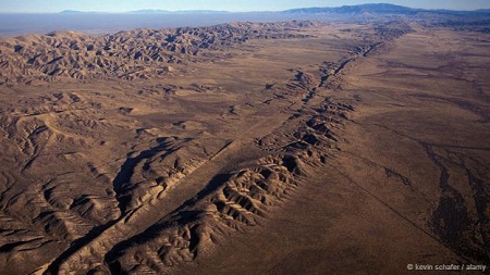 Núi đá đứt gãy San
Andreas, bang California, Mỹ: