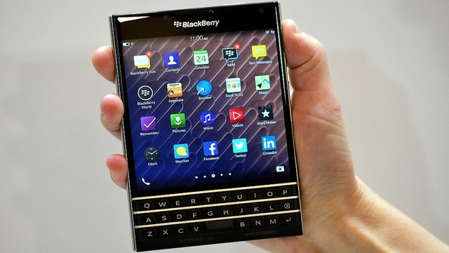 BlackBerry Passport gây ấn tượng với thiết kế vuông vức BlackBerry Passport gây ấn tượng với thiết kế vuông vức
