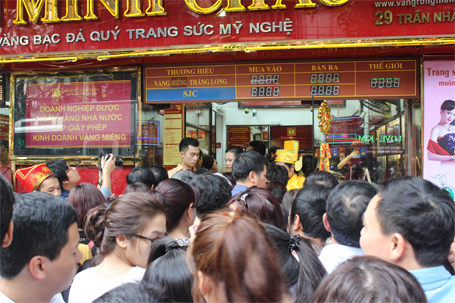 1 số tiệm vàng còn tổ chức quay số trúng thưởng cho khách hàng trong ngày Vía Thần Tài