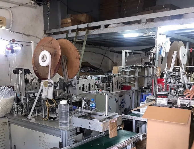 van nong khau trang gia khong ro nguon goc