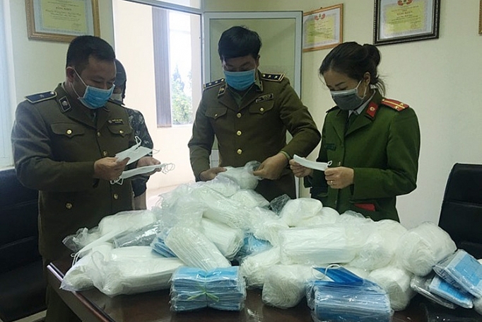 Tạm giữ hơn 47.000 khẩu trang vi phạm trong ngày 19/2 tam giu hon 47000 khau trang vi pham trong ngay 192