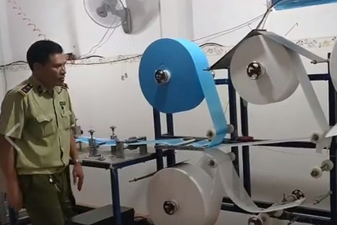 phat hien xuong san xuat hang chuc ngan khau trang khong phep