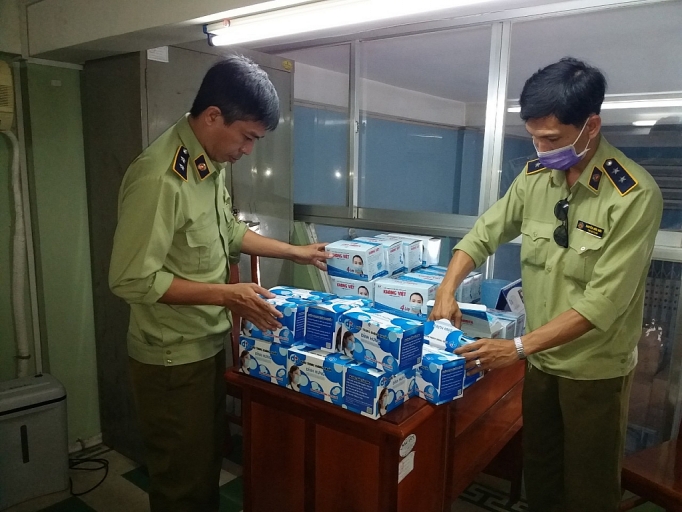 tiep tuc xu ly nghiem vi pham cac mat hang thiet yeu phong chong dich