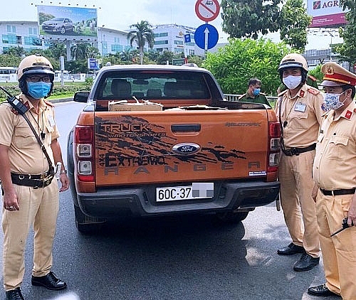 tam giu hon 12000 khau trang khong ro nguon goc