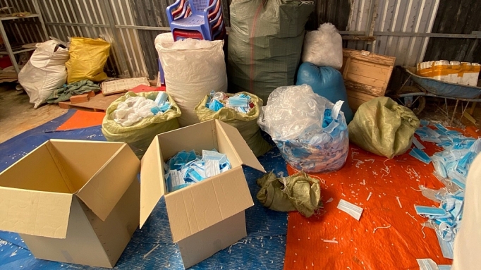 Dịch Covid-19: Xử phạt hơn 3,7 tỷ đồng vi phạm về trang thiết bị y tế dich covid 19 xu phat hon 37 ty dong vi pham ve trang thiet bi y te