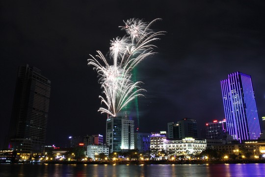 Những hình ảnh đặc sắc, lộng lẫy mừng đại lễ 40 năm