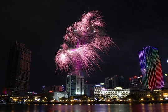 Những hình ảnh đặc sắc, lộng lẫy mừng đại lễ 40 năm