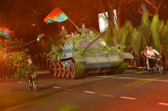 Những hình ảnh đặc sắc, lộng lẫy mừng đại lễ 40 năm