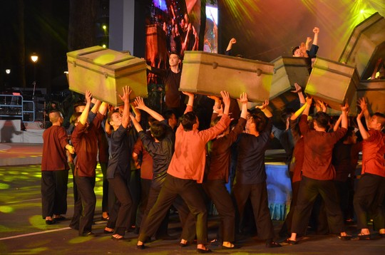 Những hình ảnh đặc sắc, lộng lẫy mừng đại lễ 40 năm