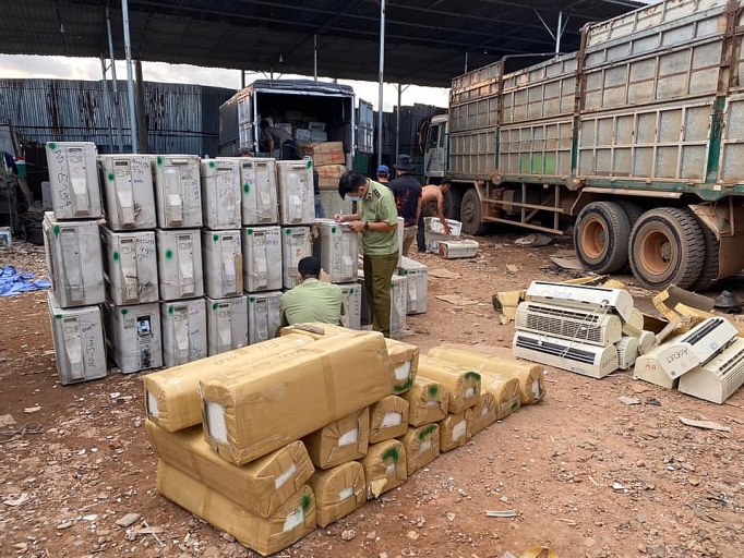 dot kich kho trung chuyen dien lanh nhap lau tu bien gioi tay nam