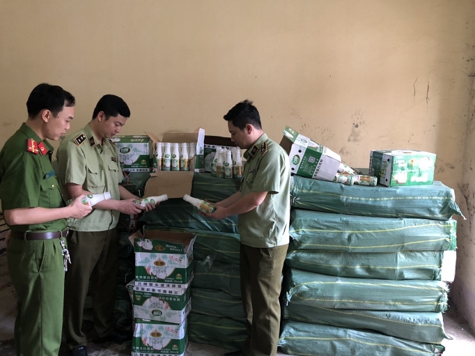 lao cai lien tiep thu giu so luong lon hang hoa nhap lau