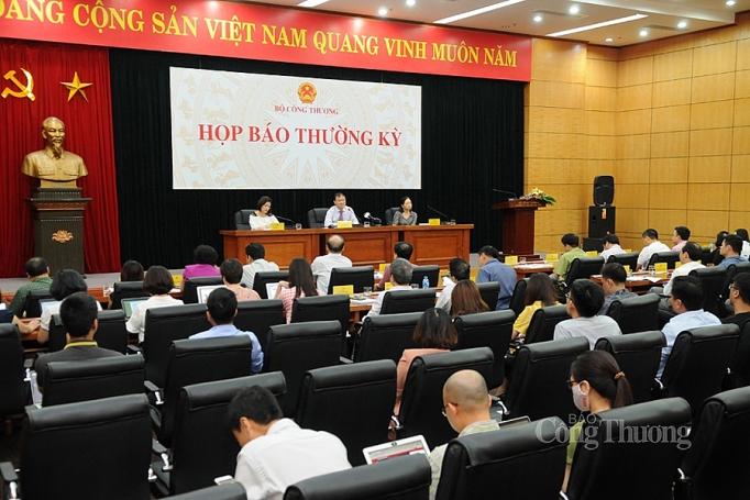 Bộ Công Thương giải đáp các vấn đề "nóng" tại Họp báo thường kỳ bo cong thuong giai dap cac van de nong tai hop bao thuong ky