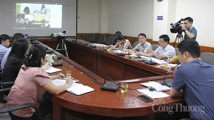 Khôi phục xuất nhập khẩu qua biên giới với Campuchia trong giai đoạn mới khoi phuc xuat nhap khau qua bien gioi voi campuchia trong giai doan moi