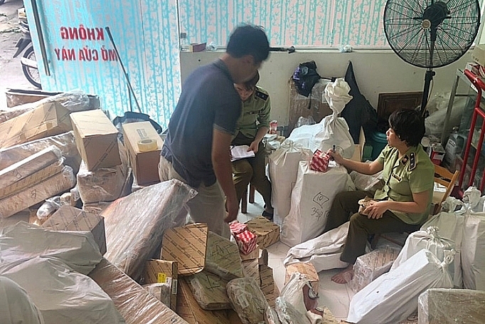 quyet tam khong de xay ra diem nong ve buon lau hang gia