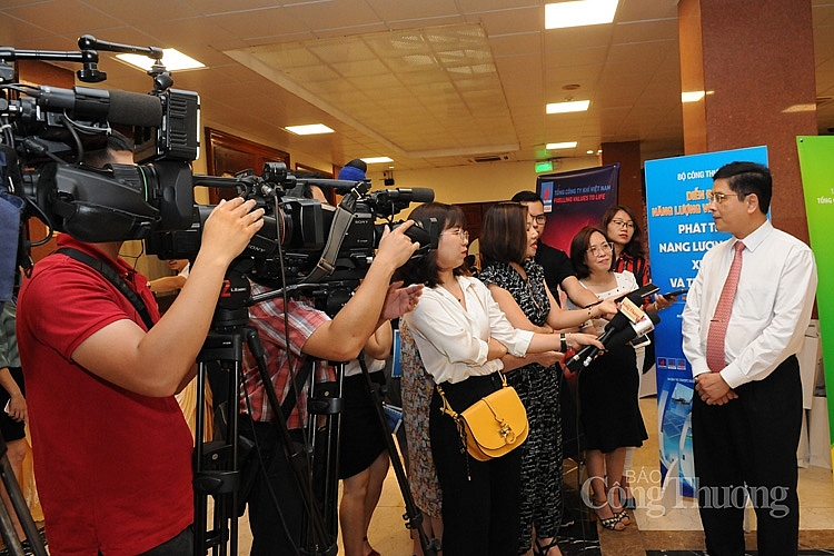 nganh nang luong da di dung huong trong phat trien nang luong tai tao