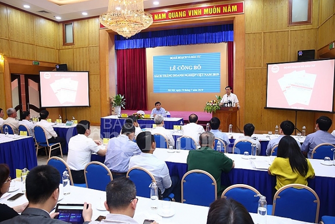 Lần đầu tiên công bố Sách trắng doanh nghiệp Việt Nam năm 2019 lan dau tien cong bo sach trang doanh nghiep viet nam nam 2019