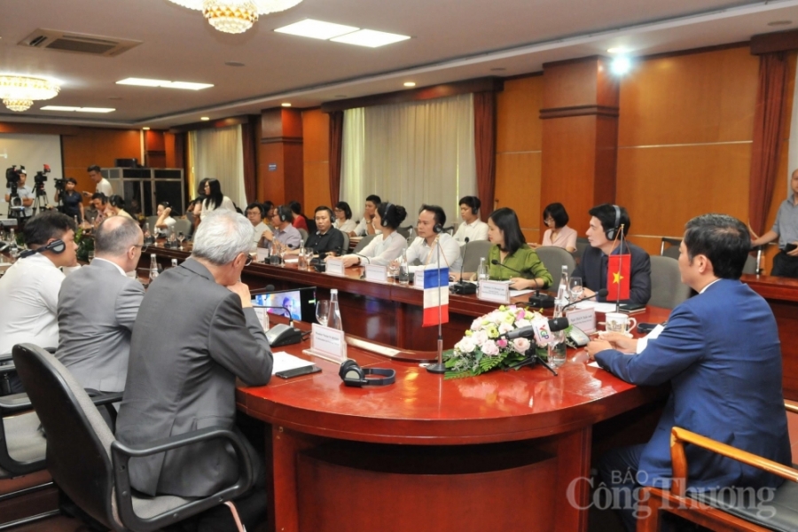 Tạo điều kiện cho doanh nghiệp Việt – Pháp tận dụng cơ hội từ EVFTA tao dieu kien cho doanh nghiep viet phap tan dung co hoi tu evfta