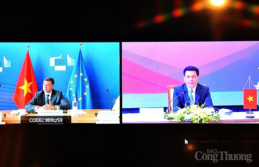 Phiên họp được tiến hành dưới sự đồng chủ trì của Bộ trưởng Bộ Công Thương Nguyễn Hồng Diên và Phó Chủ tịch Ủy ban châu Âu kiêm Cao ủy Thương mại EU Valdis Dombrovskis Phiên họp được tiến hành dưới sự đồng chủ trì của Bộ trưởng Bộ Công Thương Nguyễn Hồng Diên và Phó Chủ tịch Ủy ban châu Âu kiêm Cao ủy Thương mại EU Valdis Dombrovskis