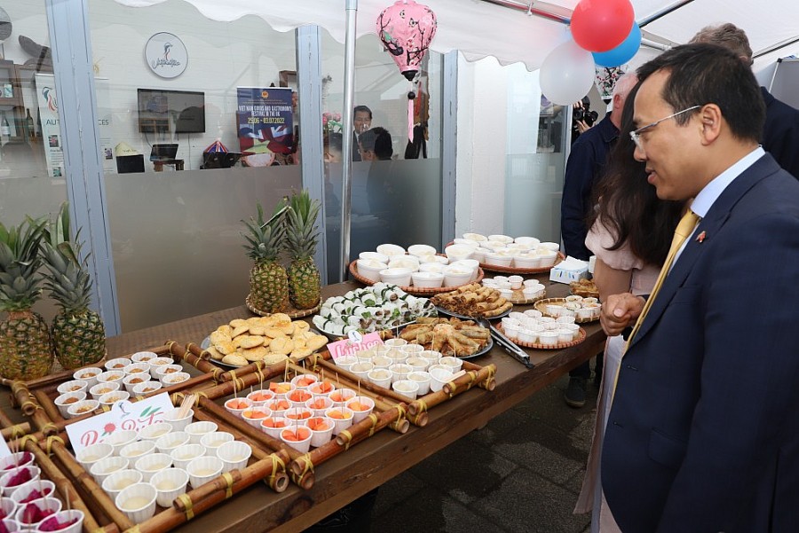 Quảng bá sản phẩm chất lượng cao của Việt Nam tại Nottingham (Anh) Quảng bá sản phẩm chất lượng cao của Việt Nam tại Nottingham (Anh)