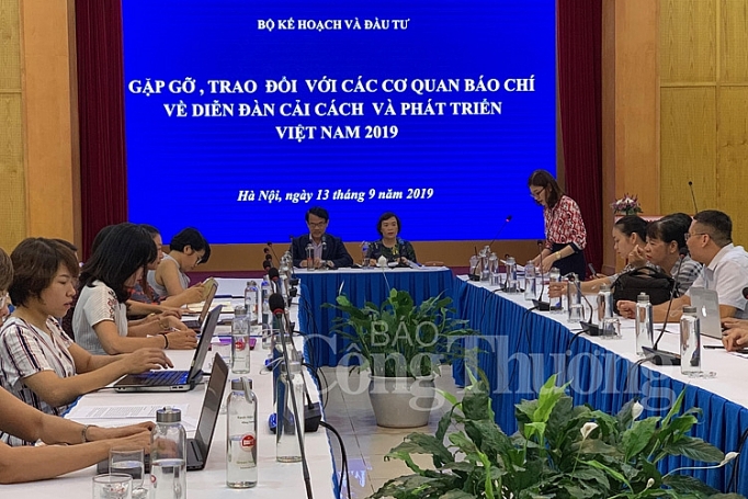 VRDF 2019: Cung cấp đầu vào cho xây dựng Kế hoạch đầu tư công trung hạn 2021- 2025 vrdf 2019 cung cap dau vao cho xay dung ke hoach dau tu cong trung han 2021 2025