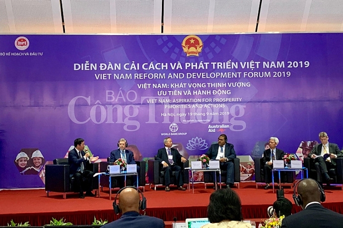 VRDF 2019: Ưu tiên và hành động vì một Việt Nam thịnh vượng vrdf 2019 uu tien va hanh dong vi mot viet nam thinh vuong