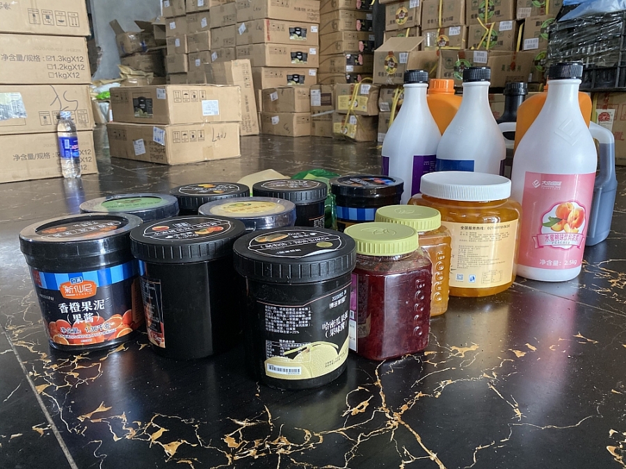 Thu giữ gần 10 tấn nguyên liệu chế biến trà sữa không rõ nguồn gốc