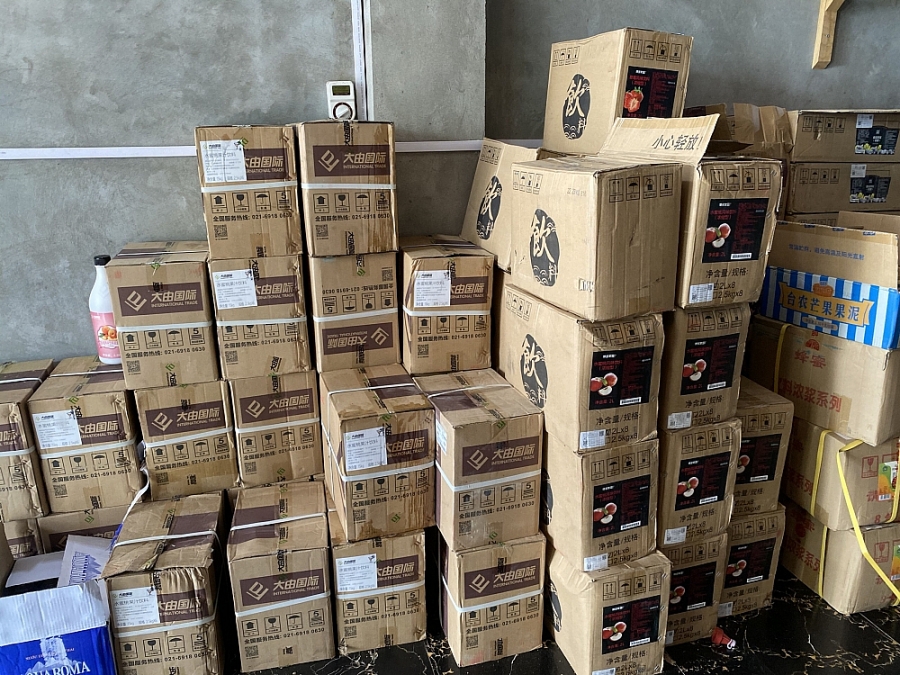 Thu giữ gần 10 tấn nguyên liệu chế biến trà sữa không rõ nguồn gốc