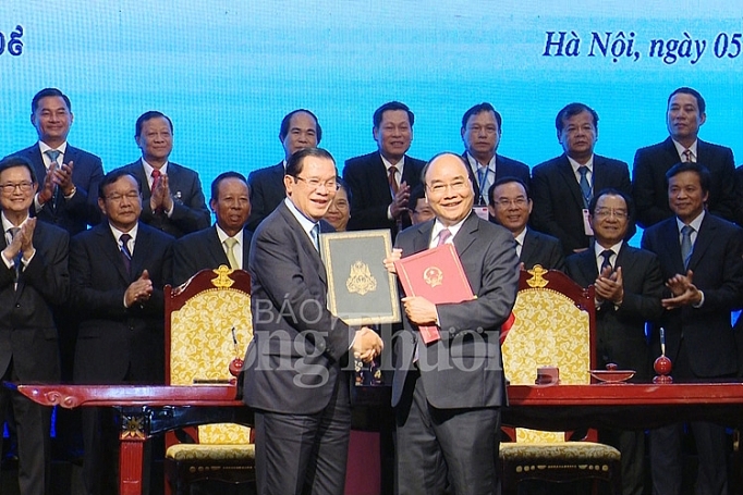 Việt Nam - Campuchia ký kết văn kiện về phân giới cắm mốc viet nam campuchia ky ket van kien ve phan gioi cam moc