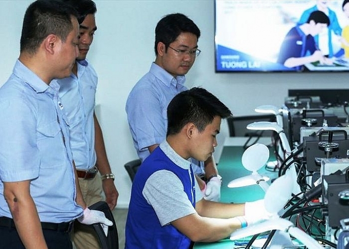 nang ho tro hoc nghe cho nguoi nhan tro cap that nghiep