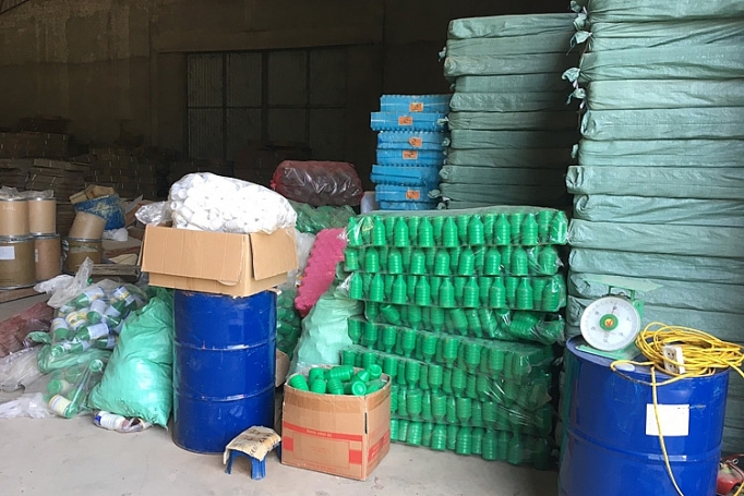 Hoà Bình: Phát hiện doanh nghiệp vi phạm nghiêm trọng trong kinh doanh hoá chất hoa binh phat hien doanh nghiep vi pham nghiem trong trong kinh doanh hoa chat