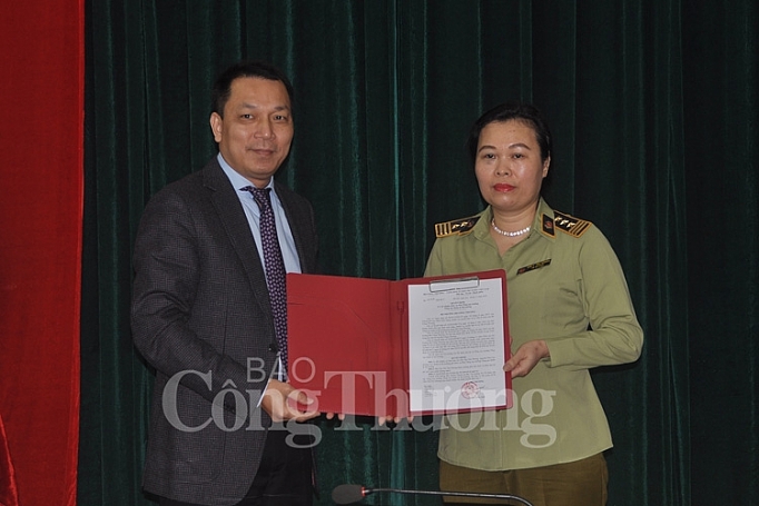 Bổ nhiệm thêm lãnh đạo, Tổng cục Quản lý thị trường chú trọng kiện toàn công tác tổ chức cán bộ bo nhiem them pho tong cuc truong tong cuc quan ly thi truong