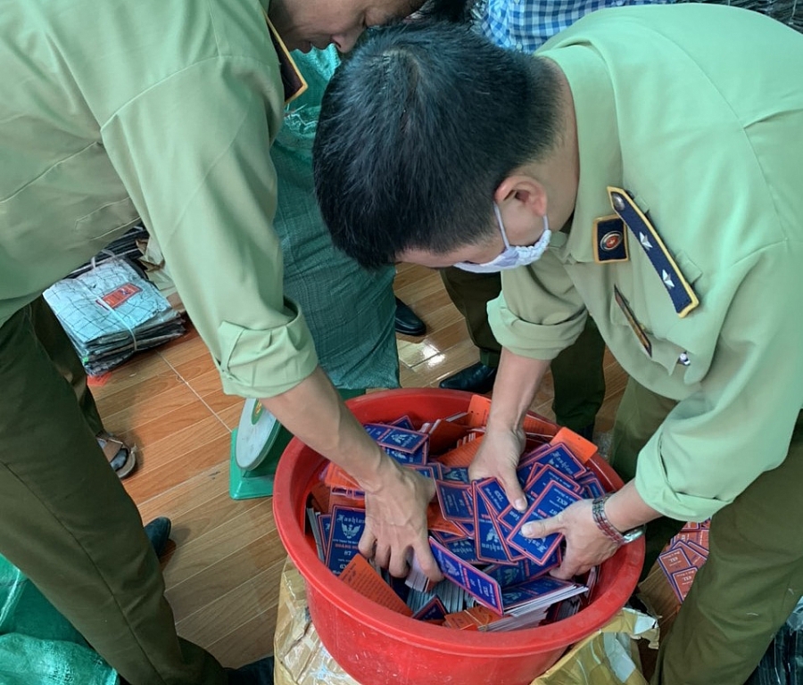 undefined 3209-quan-ao-xam-pham-so-huu-tri-tue