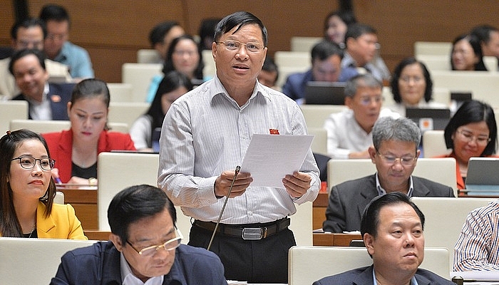 undefined 2054-gdp-tang-truong