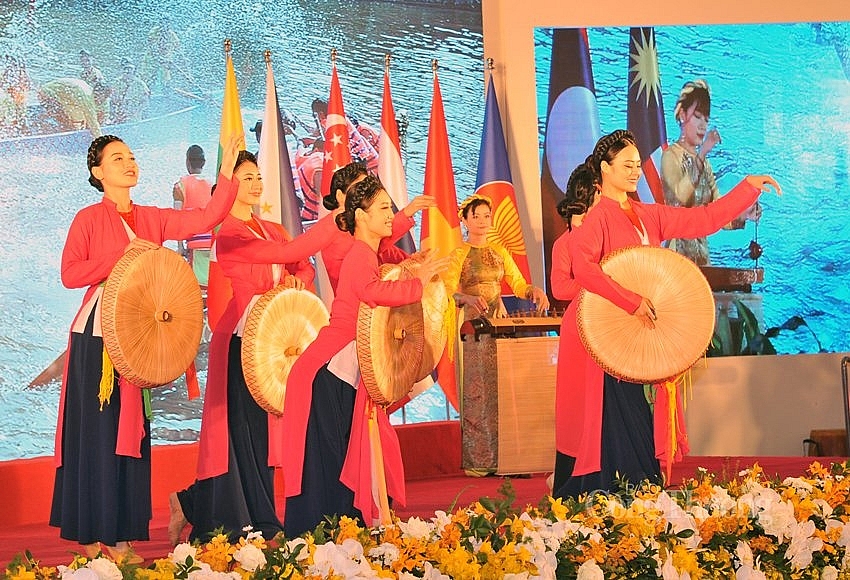 Chính thức khai mạc Hội nghị Cấp cao ASEAN lần thứ 37 Chính thức khai mạc Hội nghị Cấp cao ASEAN lần thứ 37