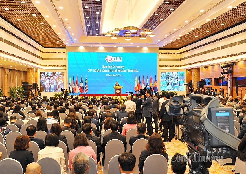 Chính thức khai mạc Hội nghị Cấp cao ASEAN lần thứ 37 Chính thức khai mạc Hội nghị Cấp cao ASEAN lần thứ 37