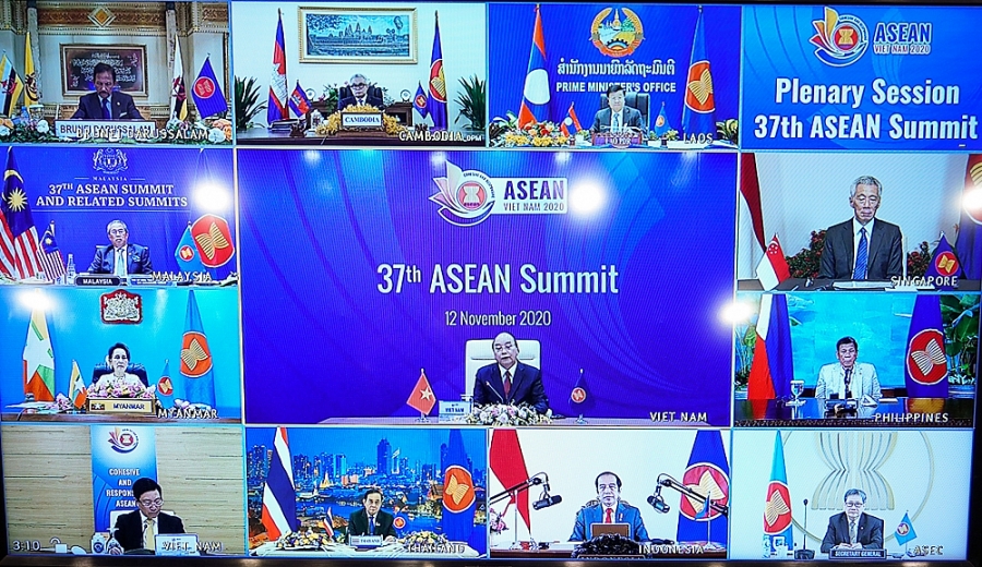 ASEAN 37: Tiếp tục khẳng định bản lĩnh ASEAN vượt qua sóng gió thời cuộc ASEAN 37: Tiếp tục khẳng định bản lĩnh ASEAN vượt qua sóng gió thời cuộc
