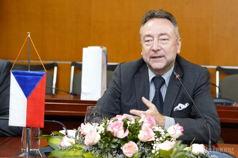 Việt Nam – Cộng hòa Séc: Tăng cường hợp tác trong lĩnh vực sản xuất ô tô Việt Nam – Cộng hòa Séc: Tăng cường hợp tác trong lĩnh vực sản xuất ô tô