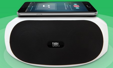 P5000 có thể sử dụng làm nguồn sạc pin cho các thiết bị và smartphone khác