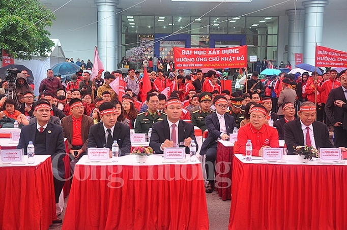 bo cong thuong dong hanh cung chu nhat do 2020